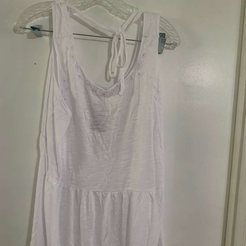 NWT Women’s Torrid tank. White 3X 22/24
